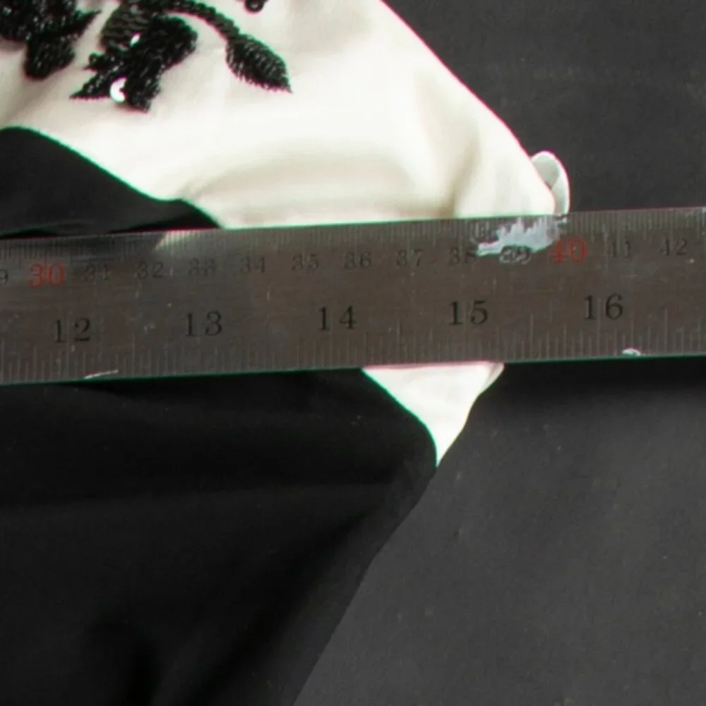 Lauren Ralph Lauren Evening Gown Black and White Embroidered Bodice 2 - Picture 13 of 13